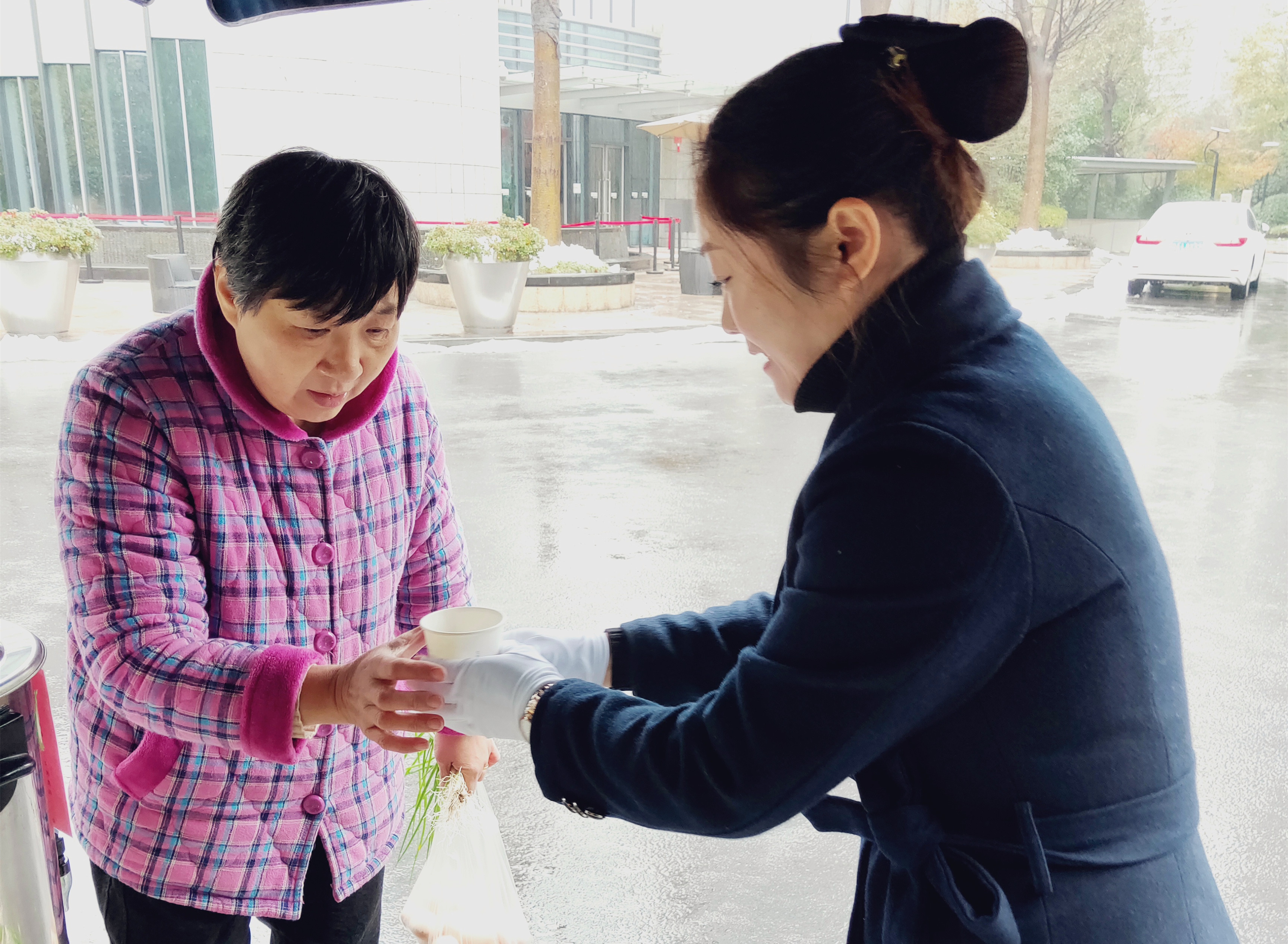 让温暖触手可及|他们为家园开启“暖冬”模式，把寒冷拒之门外