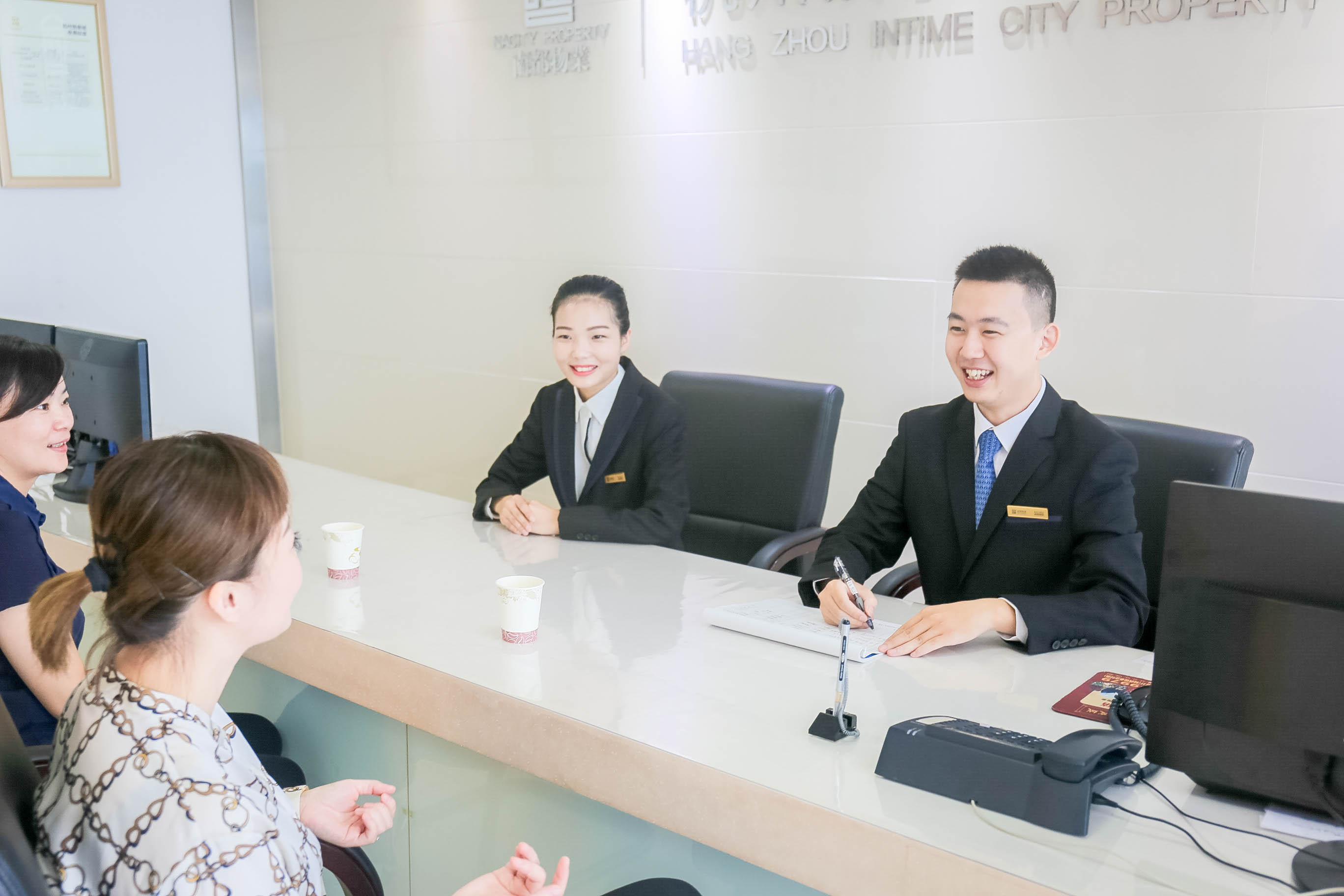 匠心铸造美好|欧博游戏物业服务项目荣获“2018年度杭州市物业管理优秀住宅小区（大厦）”称号